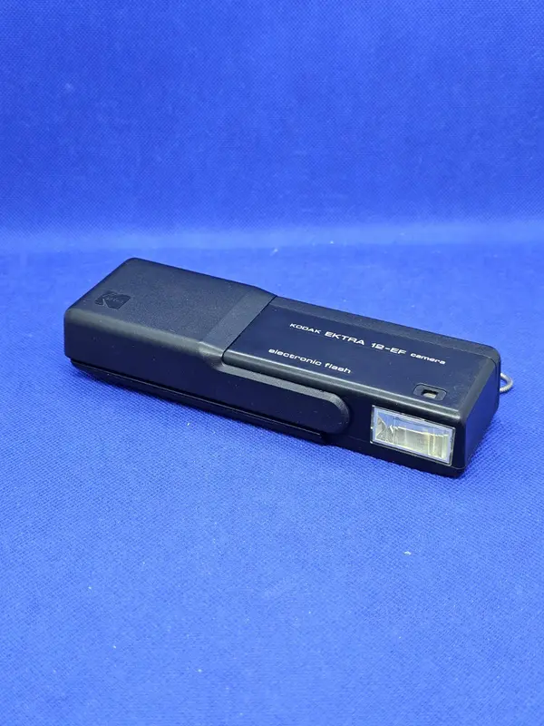 Kodak Ektra 12 EF Appareil Photo Argentique Film 110 Electronic Flash Vintage