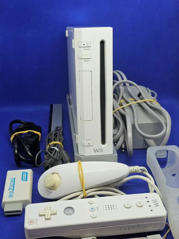 Nintendo Wii Blanche RVL-001 PAL Console Wiimote Nunchuk HDMI Nintendo 2006