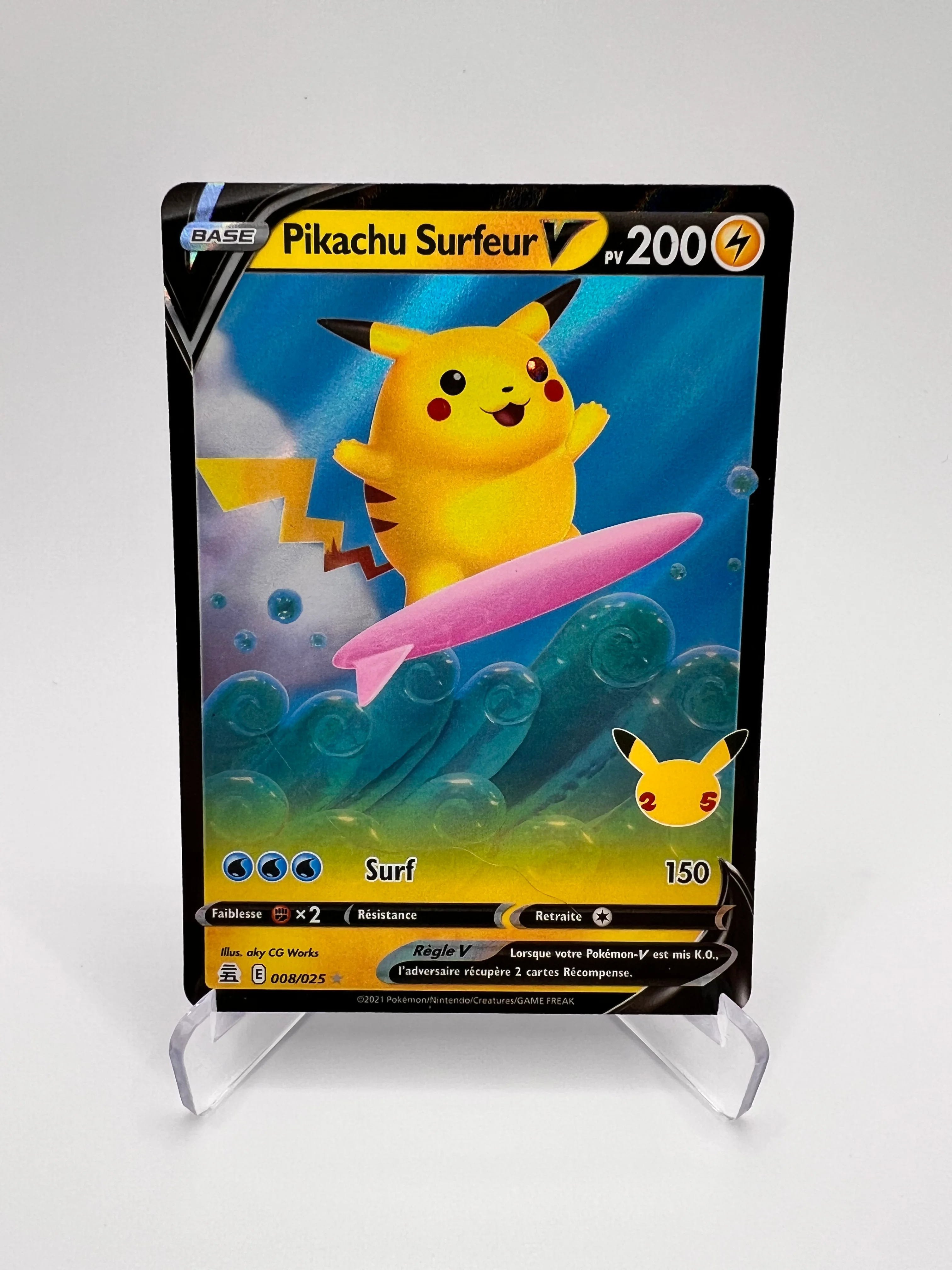 Pikachu Surfeur V 008/025 - Celebrations