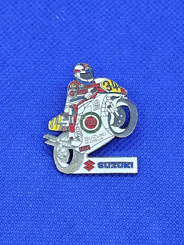 Pin's Suzuki Lucky Strike Moto Racing Michelin NGK Vintage Années 1990