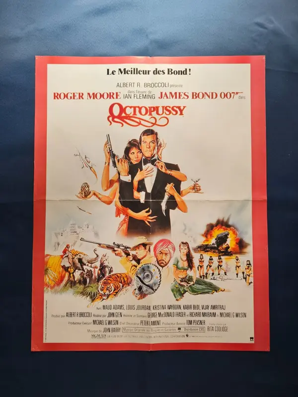 Poster James Bond 007 Octopussy Dangereusement vôtre Roger Moore MGM UA 1985 43x